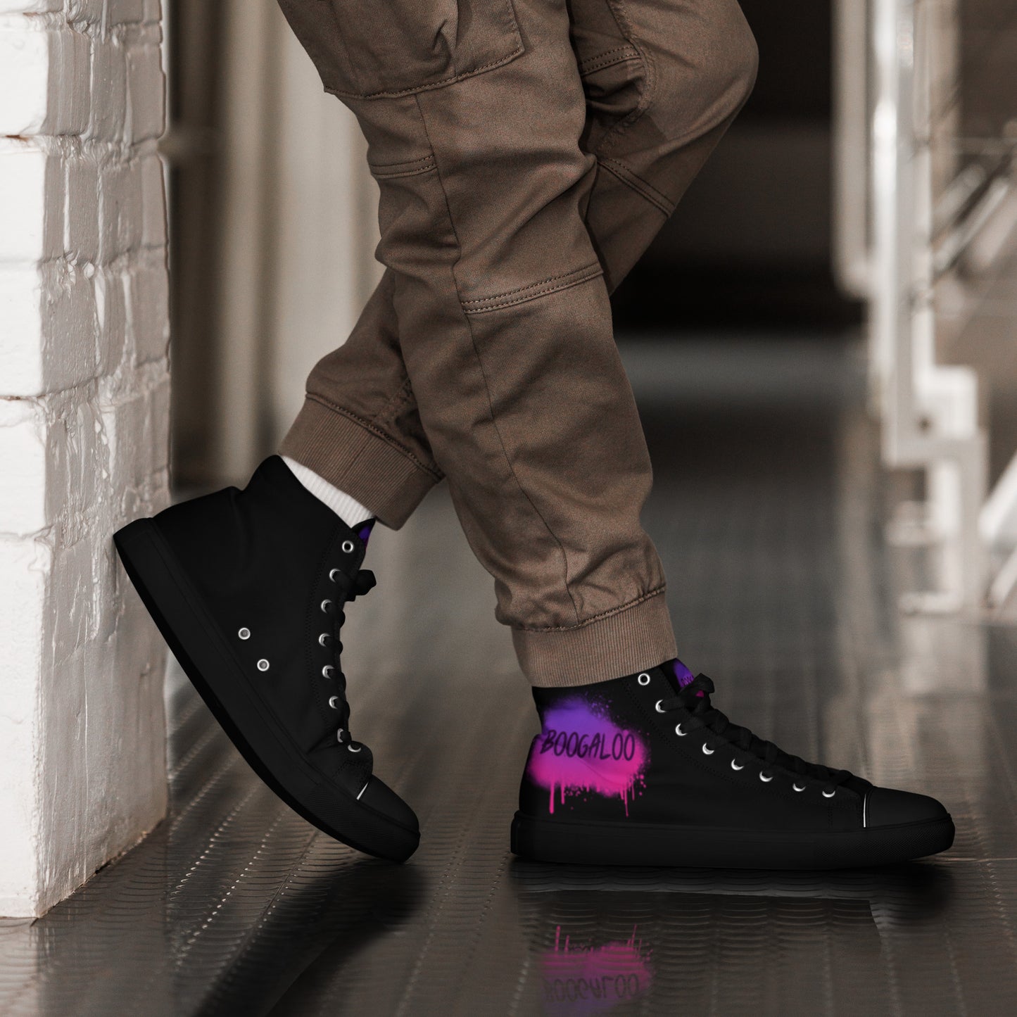 Graffiti Men’s high top canvas shoes